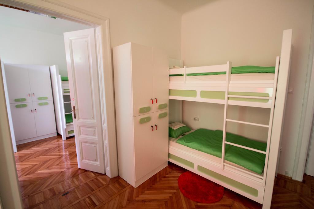 Hostel For Me Сараєво Екстер'єр фото