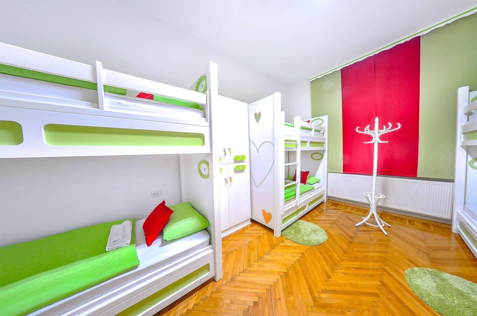 Hostel For Me Сараєво Екстер'єр фото